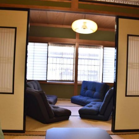 Only For One Group Cheaper For 6Th & 7Th Guest 市街地中心部 一棟貸しの宿 Guest House Don'S Home Takajama Exteriér fotografie